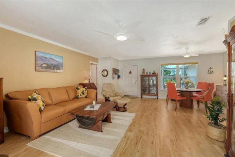House in Bradenton, Florida 2 bedrooms, 144.37 sq.m. № 1869465 - photo 9