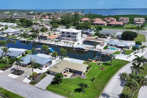 House in Bradenton, Florida 2 bedrooms, 144.37 sq.m. № 1869465 - photo 7