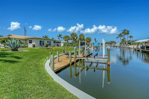House in Bradenton, Florida 2 bedrooms, 144.37 sq.m. № 1869465 - photo 4