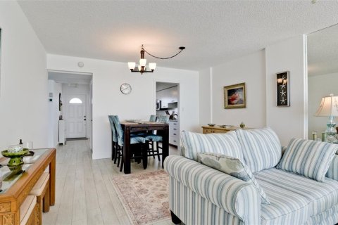 Condominio en alquiler en Holmes Beach, Florida, 2 dormitorios, 108.6 m2 № 1609755 - foto 9