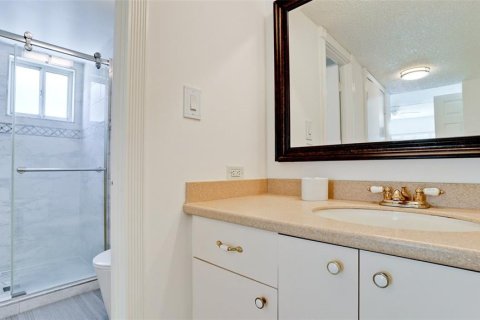 Condominio en alquiler en Holmes Beach, Florida, 2 dormitorios, 108.6 m2 № 1609755 - foto 21