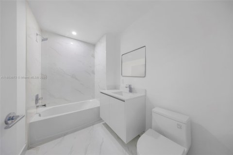 Condominio en venta en Miami, Florida, 2 dormitorios, 143.53 m2 № 1858645 - foto 19