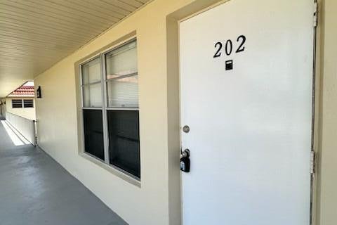 Copropriété à louer à Vero Beach, Floride: 2 chambres, 92.9 m2 № 1182410 - photo 1