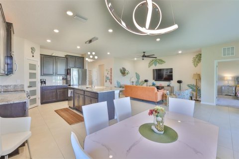 House in Palmetto, Florida 4 bedrooms, 191.1 sq.m. № 1876586 - photo 13