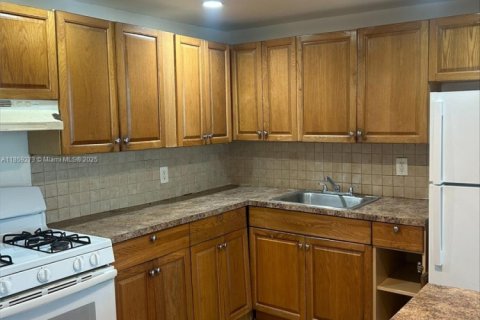 Condo à North Miami Beach, Floride, 1 chambre  № 2039232