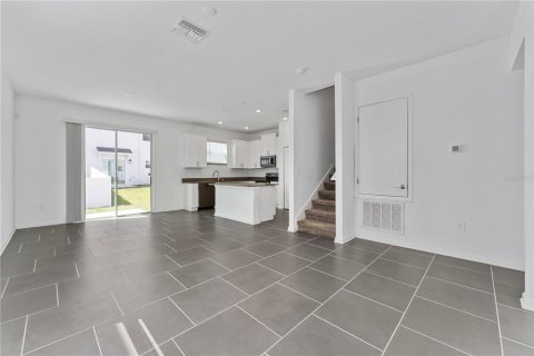 Adosado en venta en Kissimmee, Florida, 3 dormitorios, 171.68 m2 № 1680639 - foto 4