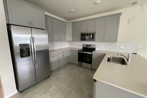 Townhouse in Orlando, Florida 4 bedrooms, 168.06 sq.m. № 2113268 - photo 7
