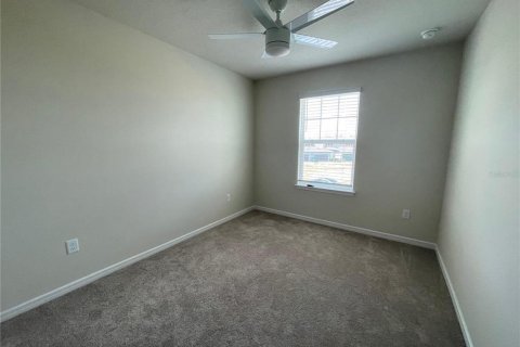 Townhouse in Orlando, Florida 4 bedrooms, 168.06 sq.m. № 2113268 - photo 23