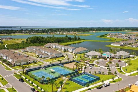Townhouse in Orlando, Florida 4 bedrooms, 168.06 sq.m. № 2113268 - photo 28