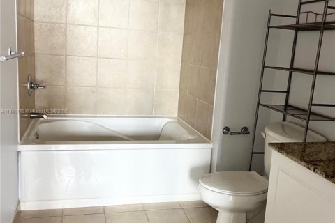 Condo in Aventura, Florida, 2 bedrooms  № 1849309 - photo 26
