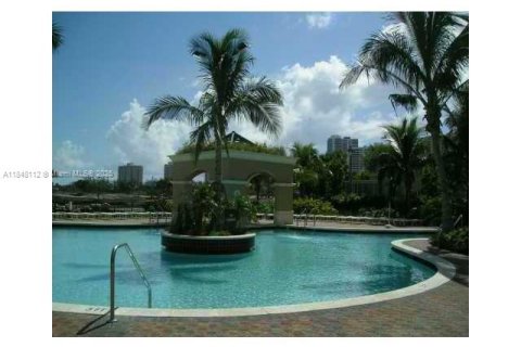 Condo in Aventura, Florida, 2 bedrooms  № 1849309 - photo 30