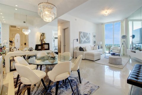 Condo à Sunny Isles Beach, Floride, 2 chambres  № 2025257