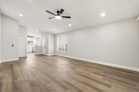 Villa ou maison à louer à Sanford, Floride: 3 chambres, 115.94 m2 № 2167746 - photo 3