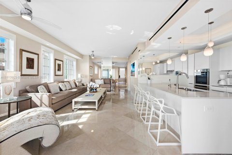 Copropriété à louer à Miami Beach, Floride: 3 chambres, 188.96 m2 № 1960017 - photo 10