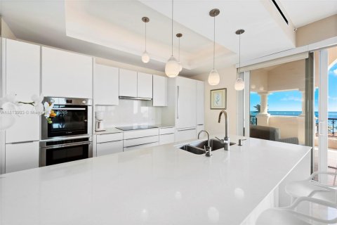 Copropriété à louer à Miami Beach, Floride: 3 chambres, 188.96 m2 № 1960017 - photo 12