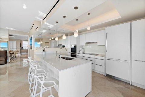 Copropriété à louer à Miami Beach, Floride: 3 chambres, 188.96 m2 № 1960017 - photo 13