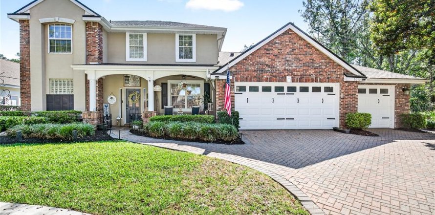 House in Mount Dora, Florida 3 bedrooms, 294.87 sq.m. № 2199405
