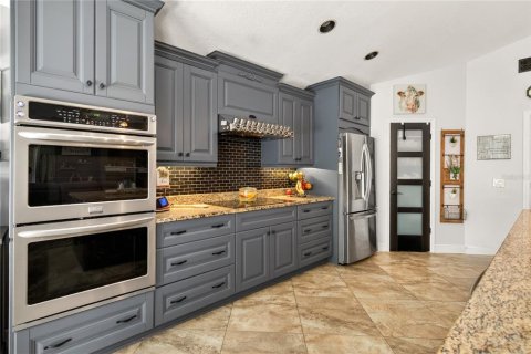 House in Mount Dora, Florida 3 bedrooms, 294.87 sq.m. № 2199405 - photo 25