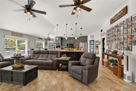 House in Mount Dora, Florida 3 bedrooms, 294.87 sq.m. № 2199405 - photo 20