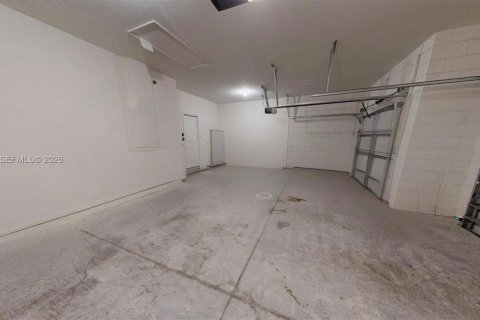 House in Kissimmee, Florida 4 bedrooms, 264.96 sq.m. № 2032846 - photo 14