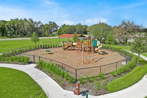 House in Kissimmee, Florida 4 bedrooms, 264.96 sq.m. № 2032846 - photo 10