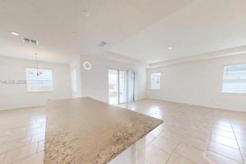 House in Kissimmee, Florida 4 bedrooms, 264.96 sq.m. № 2032846 - photo 18