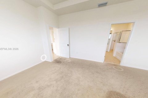 House in Kissimmee, Florida 4 bedrooms, 264.96 sq.m. № 2032846 - photo 13