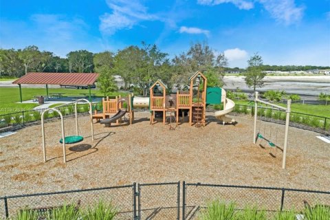 House in Kissimmee, Florida 4 bedrooms, 264.96 sq.m. № 2032846 - photo 8