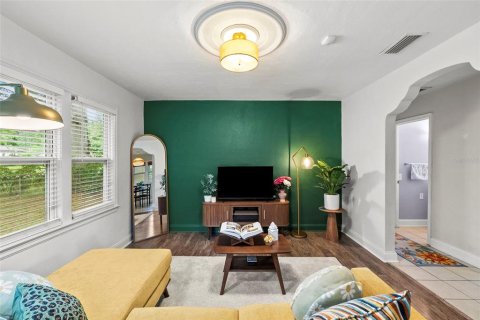 Villa ou maison à vendre à Tampa, Floride: 3 chambres, 94.39 m2 № 2215643 - photo 4