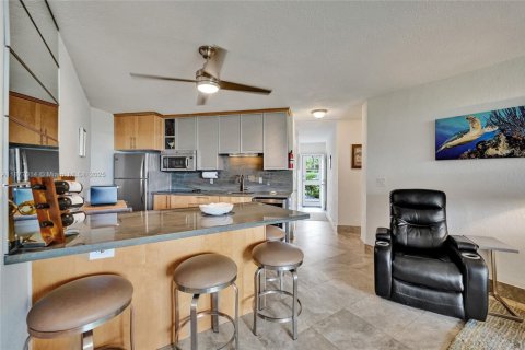 Copropriété à vendre à Hallandale Beach, Floride: 2 chambres, 107.12 m2 № 1921646 - photo 6