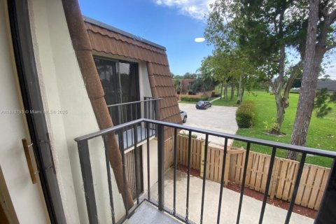 Touwnhouse à vendre à West Palm Beach, Floride: 2 chambres, 114.83 m2 № 1753089 - photo 9