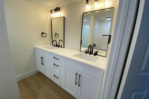Touwnhouse à vendre à West Palm Beach, Floride: 2 chambres, 114.83 m2 № 1753089 - photo 6