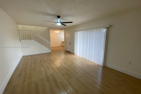 Touwnhouse à vendre à West Palm Beach, Floride: 2 chambres, 114.83 m2 № 1753089 - photo 14