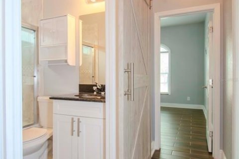 House in Tampa, Florida 4 bedrooms, 182.74 sq.m. № 1887019 - photo 22