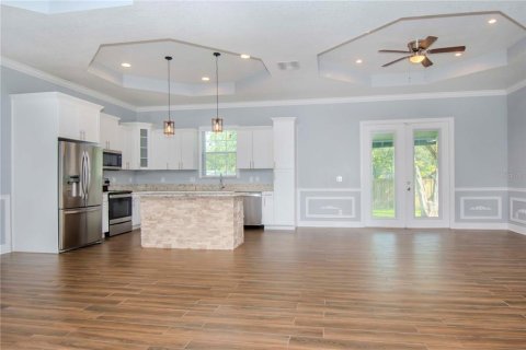 House in Tampa, Florida 4 bedrooms, 182.74 sq.m. № 1887019 - photo 6