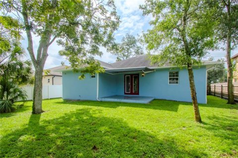 House in Tampa, Florida 4 bedrooms, 182.74 sq.m. № 1887019 - photo 2
