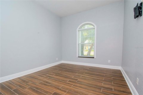 House in Tampa, Florida 4 bedrooms, 182.74 sq.m. № 1887019 - photo 24