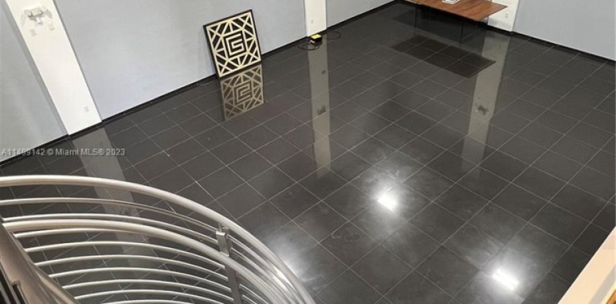 Propiedad comercial en Doral, Florida № 884420
