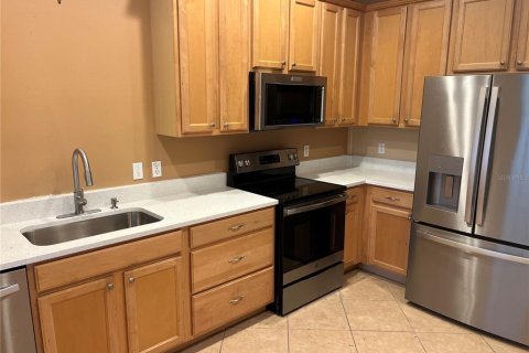 Townhouse in Orlando, Florida 3 bedrooms, 183.02 sq.m. № 2313452 - photo 11