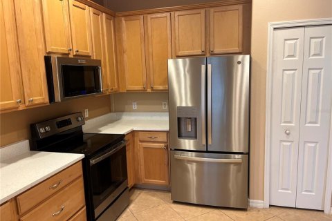 Townhouse in Orlando, Florida 3 bedrooms, 183.02 sq.m. № 2313452 - photo 12