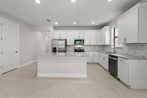 Villa ou maison à vendre à North Port, Floride: 4 chambres, 171.87 m2 № 2405403 - photo 2