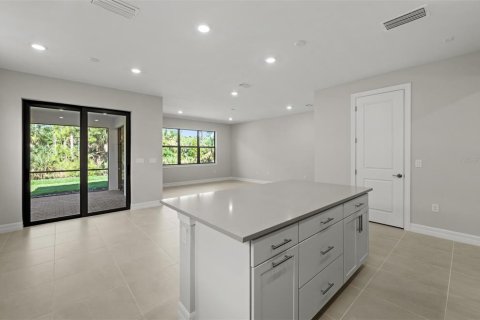 Villa ou maison à vendre à North Port, Floride: 4 chambres, 171.87 m2 № 2405403 - photo 4
