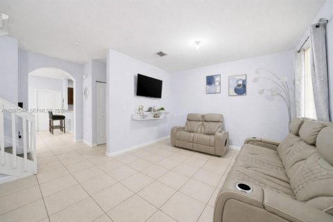 Townhouse in Homestead, Florida 2 bedrooms, 130.81 sq.m. № 2060771 - photo 14