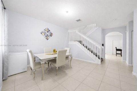 Townhouse in Homestead, Florida 2 bedrooms, 130.81 sq.m. № 2060771 - photo 12