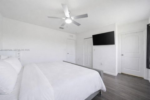 Townhouse in Homestead, Florida 2 bedrooms, 130.81 sq.m. № 2060771 - photo 19