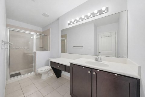 Townhouse in Homestead, Florida 2 bedrooms, 130.81 sq.m. № 2060771 - photo 21