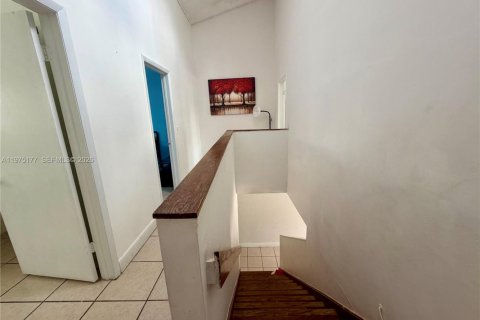 Townhouse in Miami, Florida 3 bedrooms, 149.67 sq.m. № 2040014 - photo 8