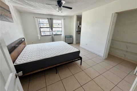 Townhouse in Miami, Florida 3 bedrooms, 149.67 sq.m. № 2040014 - photo 6