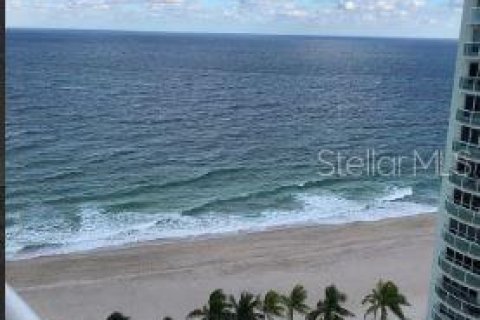 Condominio en venta en Fort Lauderdale, Florida, 1 dormitorio, 117.52 m2 № 1827771 - foto 3