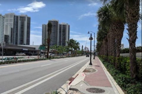 Condominio en venta en Fort Lauderdale, Florida, 1 dormitorio, 117.52 m2 № 1827771 - foto 2